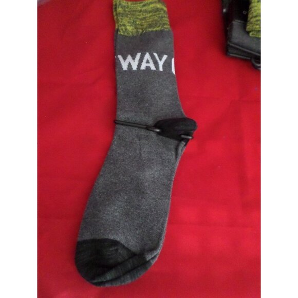 1 Pair Large Marc Ecko Cut & Sew Cotton Crew Socks 6-12 Yellow - Picture 5 of 5